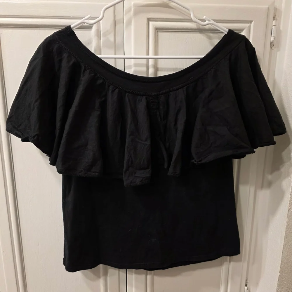 Luna Luz Women's Black Off Shoulder Ruffle Top ~ Size Large - Picture 2 of 8